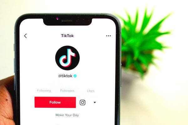 tiktok, app, smartphone-6507179.jpg